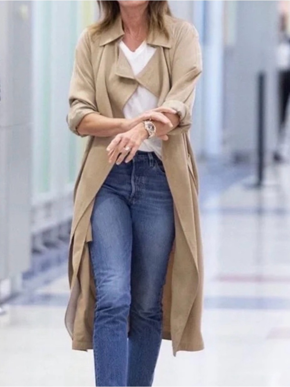 Aritzia Babaton Lawson Trench Coat - size M - Picture 4 of 4